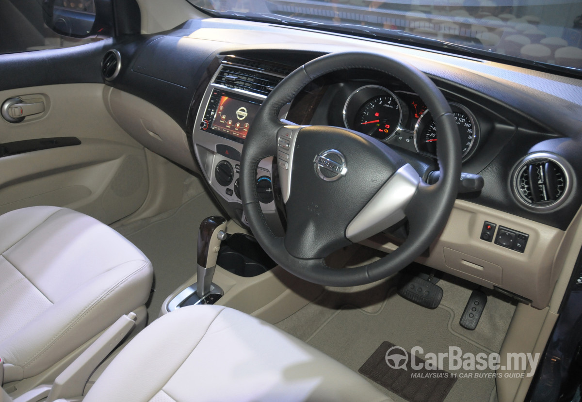 Nissan Grand Livina L11 Facelift 2013 Interior Image In