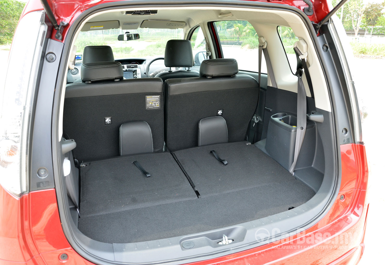 Perodua Alza Mk1 Facelift (2014) Interior Image #396 in 