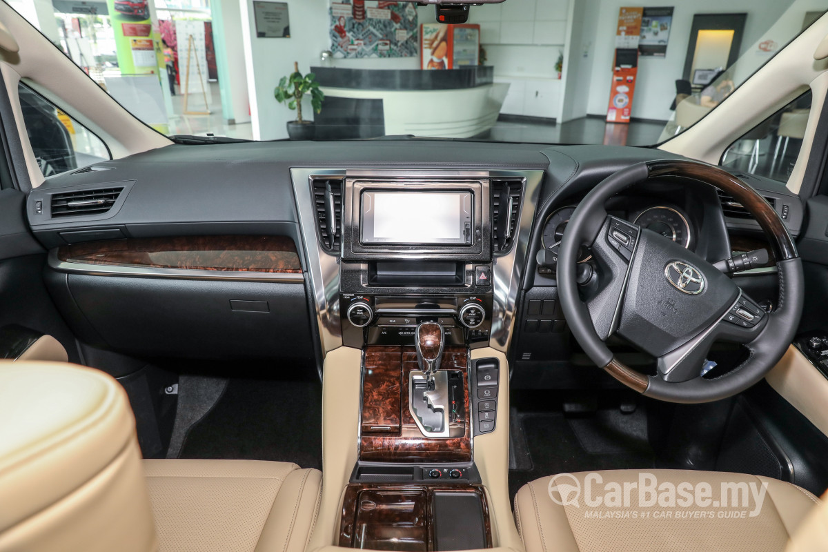 Toyota Alphard AH30 Facelift (2018) Interior Image in 