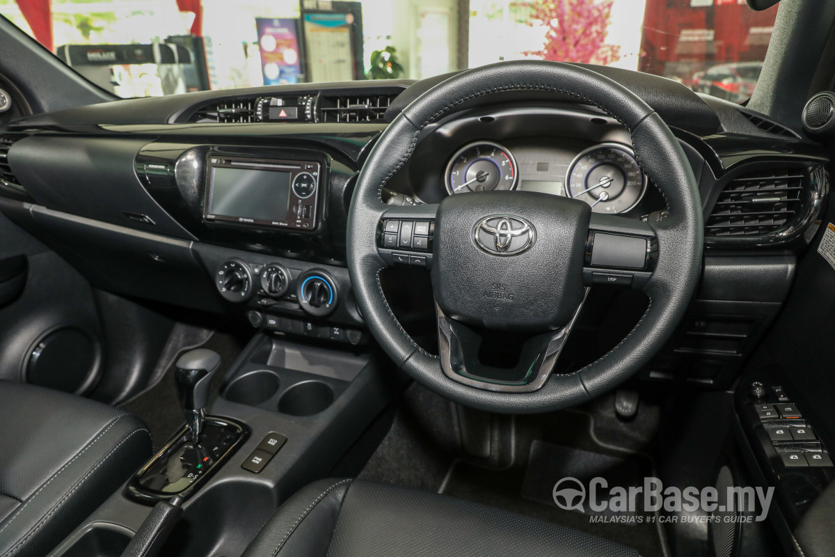 Toyota Hilux Revo N80 Facelift (2018) Interior Image 